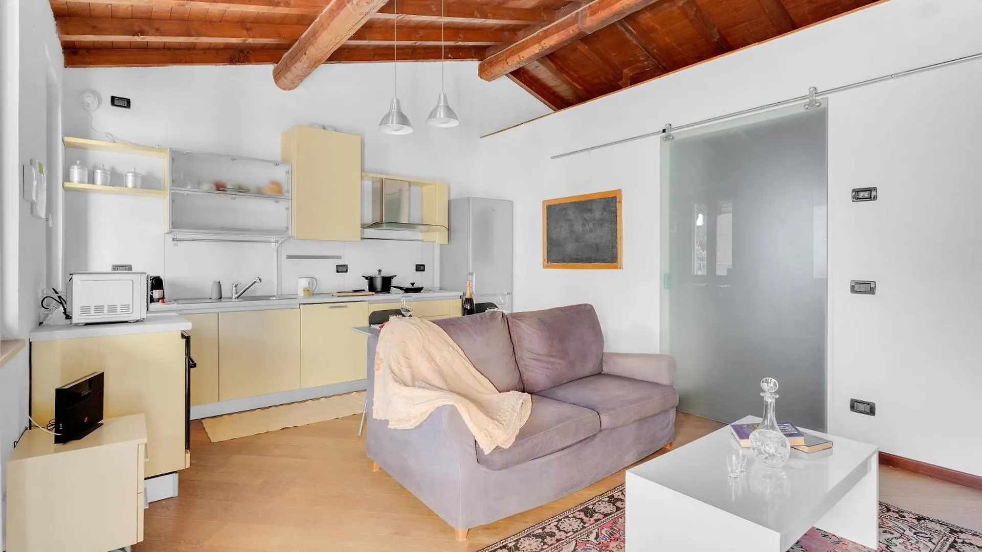 Апартаменты Shiba Loft In The Heart Of Desenzano Дезенцано-дель-Гарда
