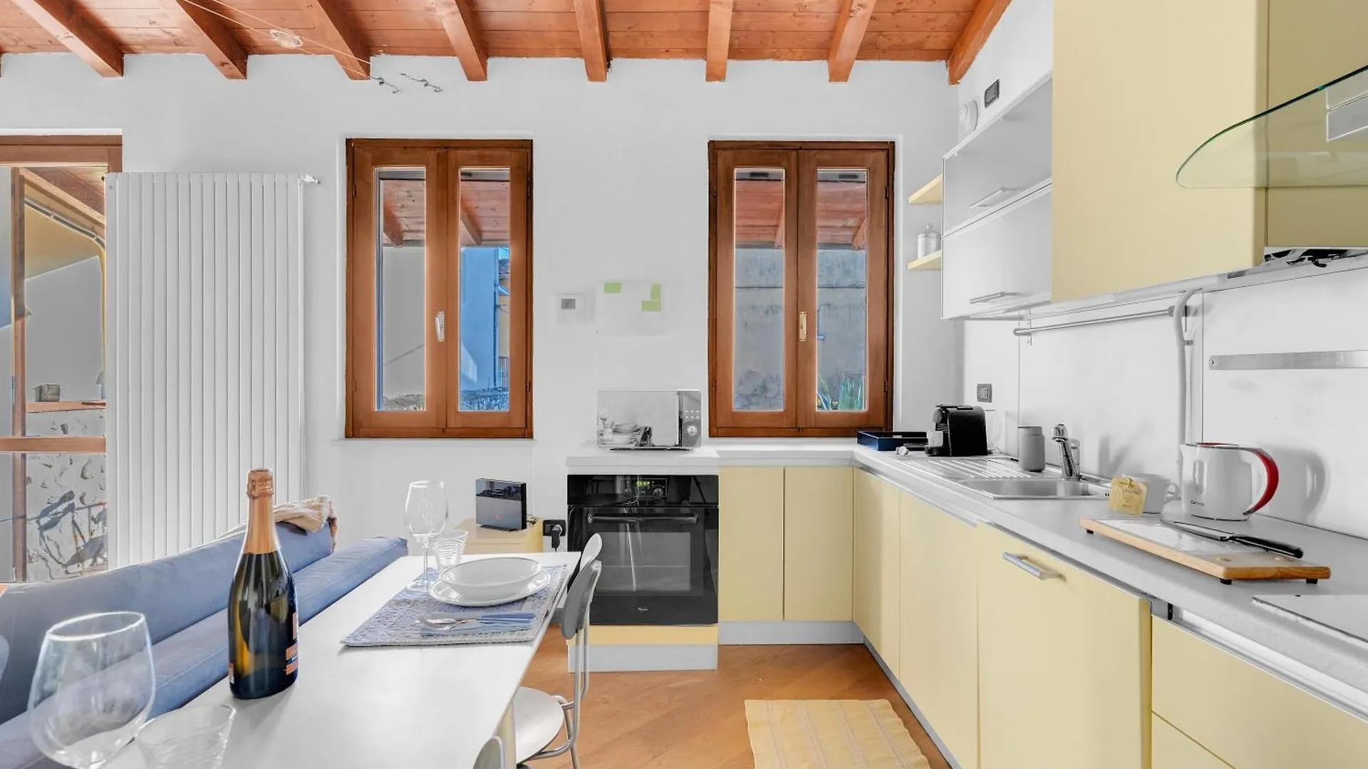 Апартаменты Shiba Loft In The Heart Of Desenzano Дезенцано-дель-Гарда